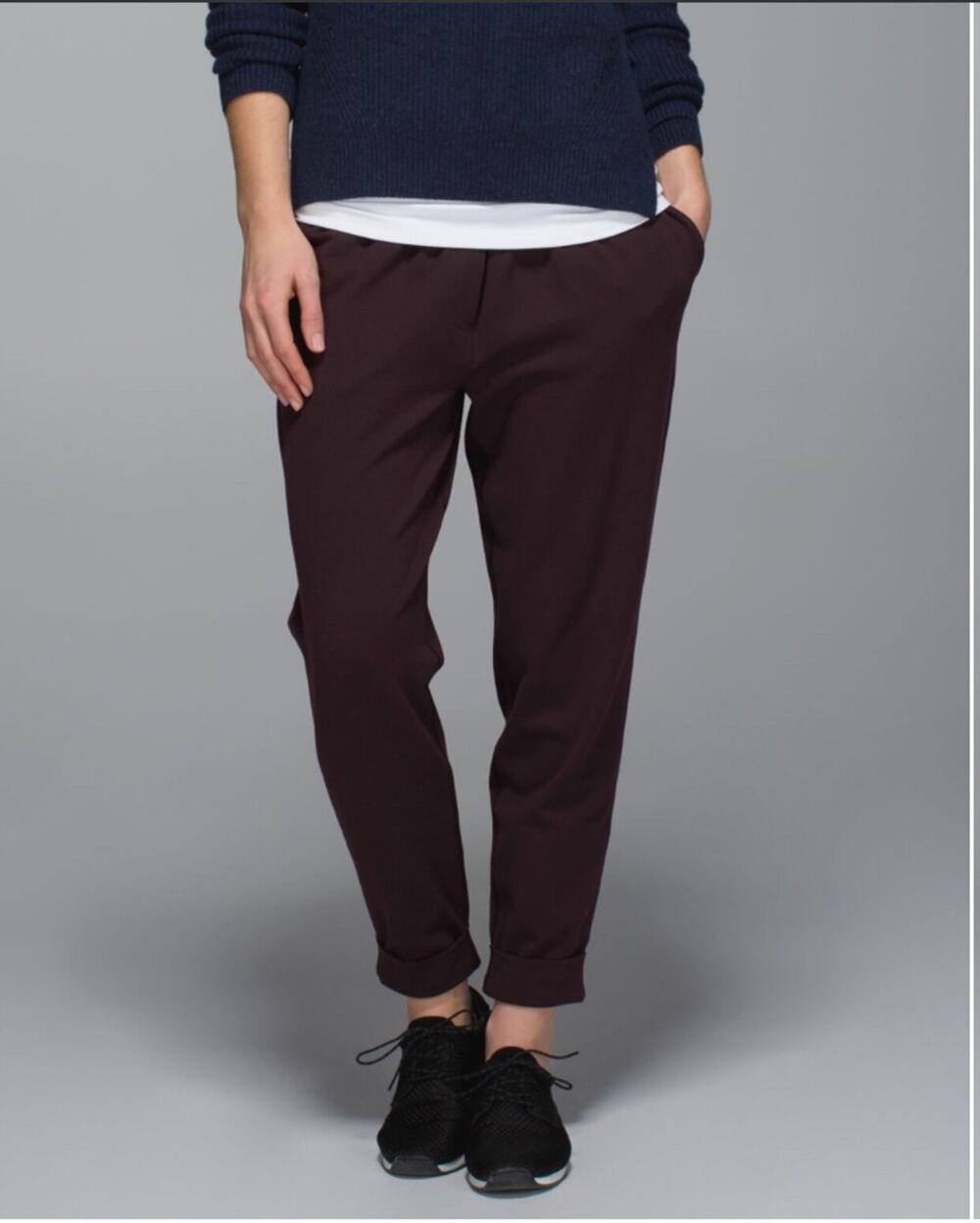 Lululemon Luon Jet Crop Jogger Pants Black Cherry Purple Size 6